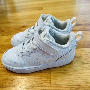 Nike Court Borough Low 2